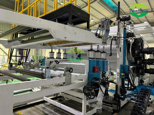 Máy móc dây chuyền sản xuất Tấm lợp Polycarbonate